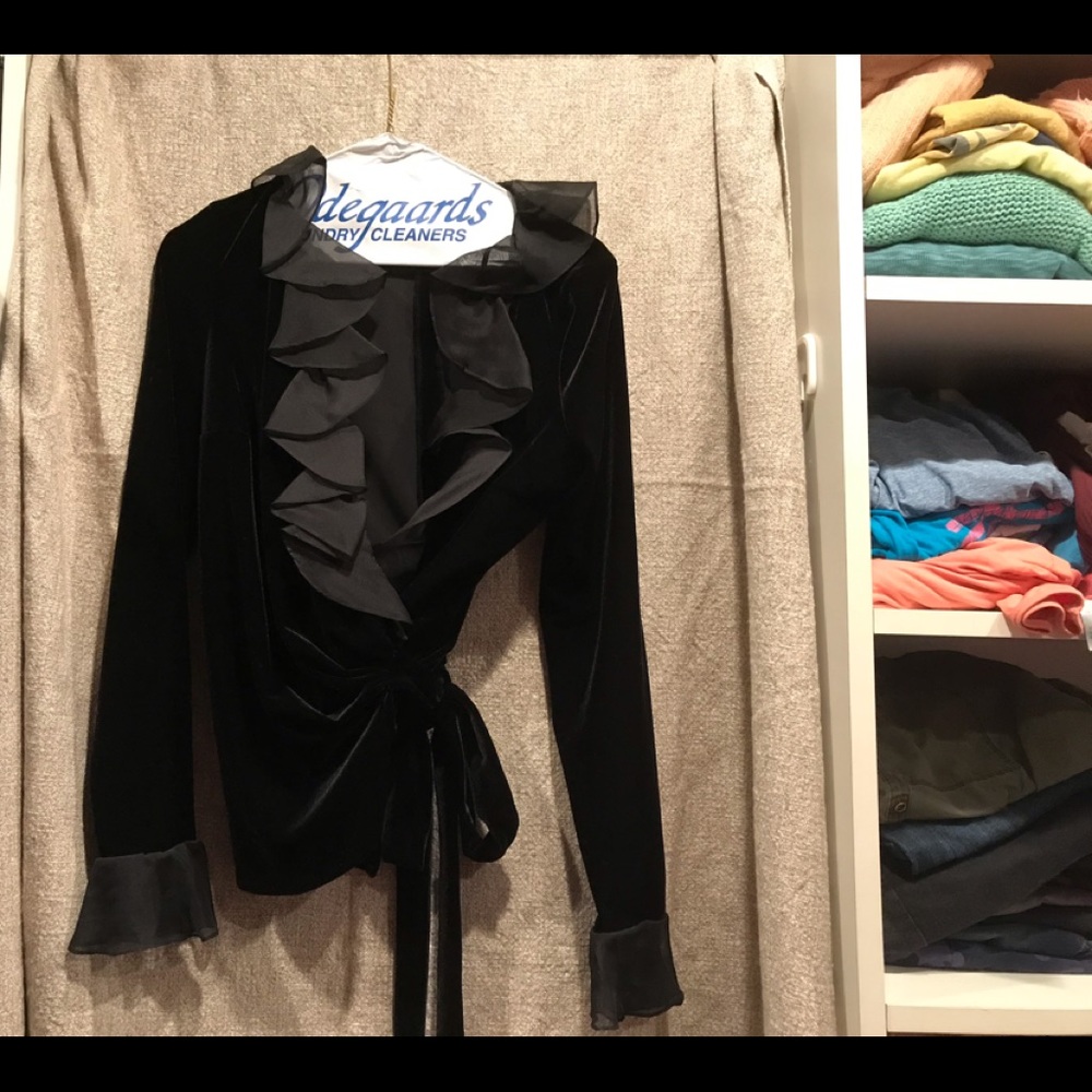 Velvet wrap blouse with organza ruffle color